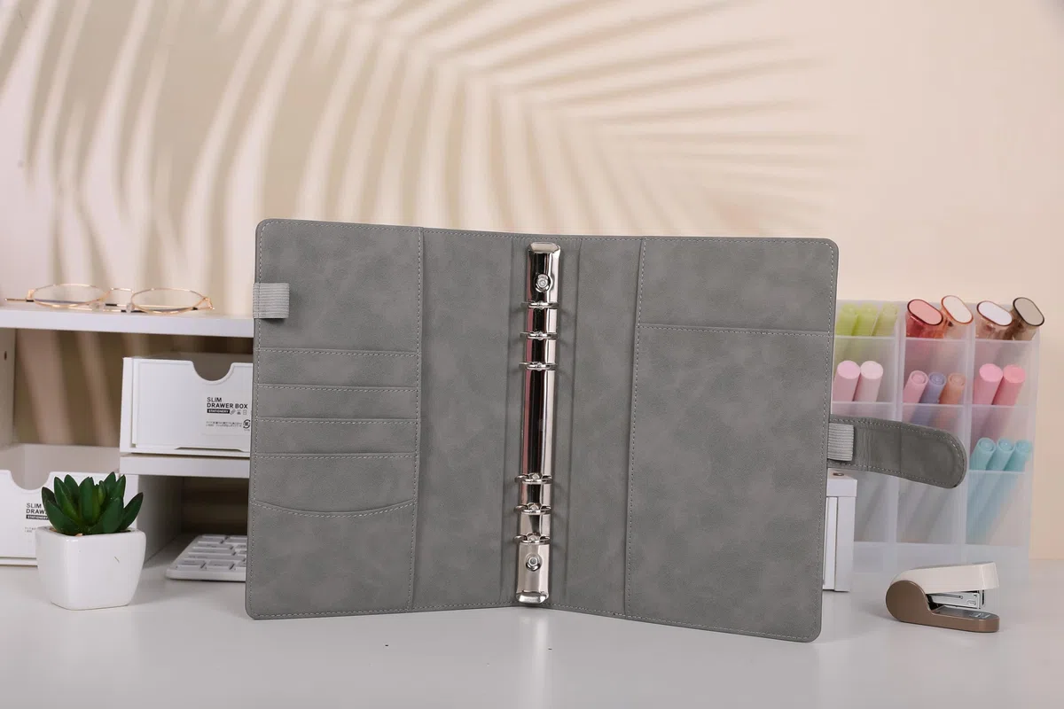 SKYDUE Raccoglitore A5, in ecopelle, ad anelli, ricaricabile, organizer per ufficio, scuola e lavoro di viaggio (grigio scuro)formato A5